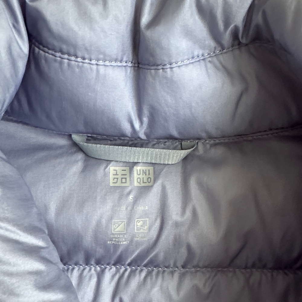 Uniqlo Women's Light Blue Puffer Vest - Picture 2 of 3